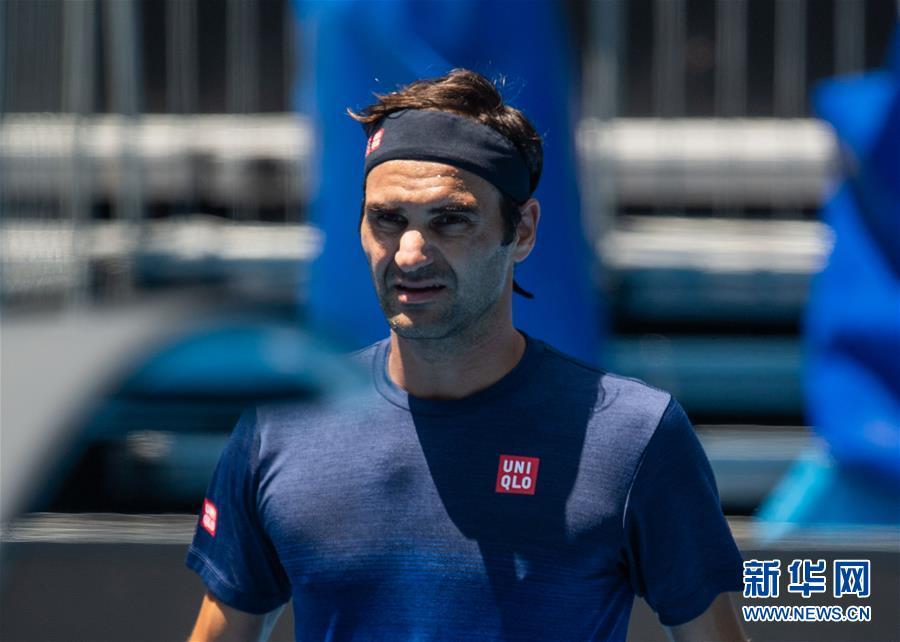 (體育)(1)網球——澳網:費德勒備戰
