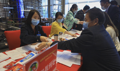 �����M�롰�ɕ����r�g