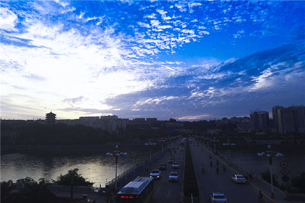 �c(di��n)ٝ�������n���ĳ��е�·